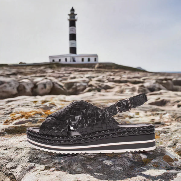 Pons Quintana: Un'Eredità di Artigianalità e Innovazione nel Settore delle Calzature