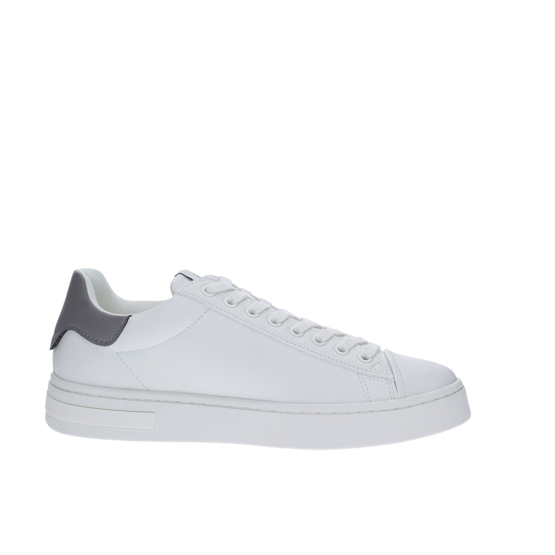 Armani Exchange Sneakers XUX252 - Marylou Shop